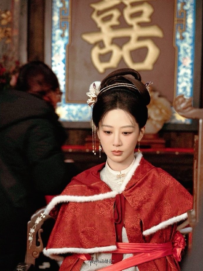 杨紫家业 杨紫李祯 自从遇见你，我的心就发了芽，等待着你的浇灌，直到它开花。 杨