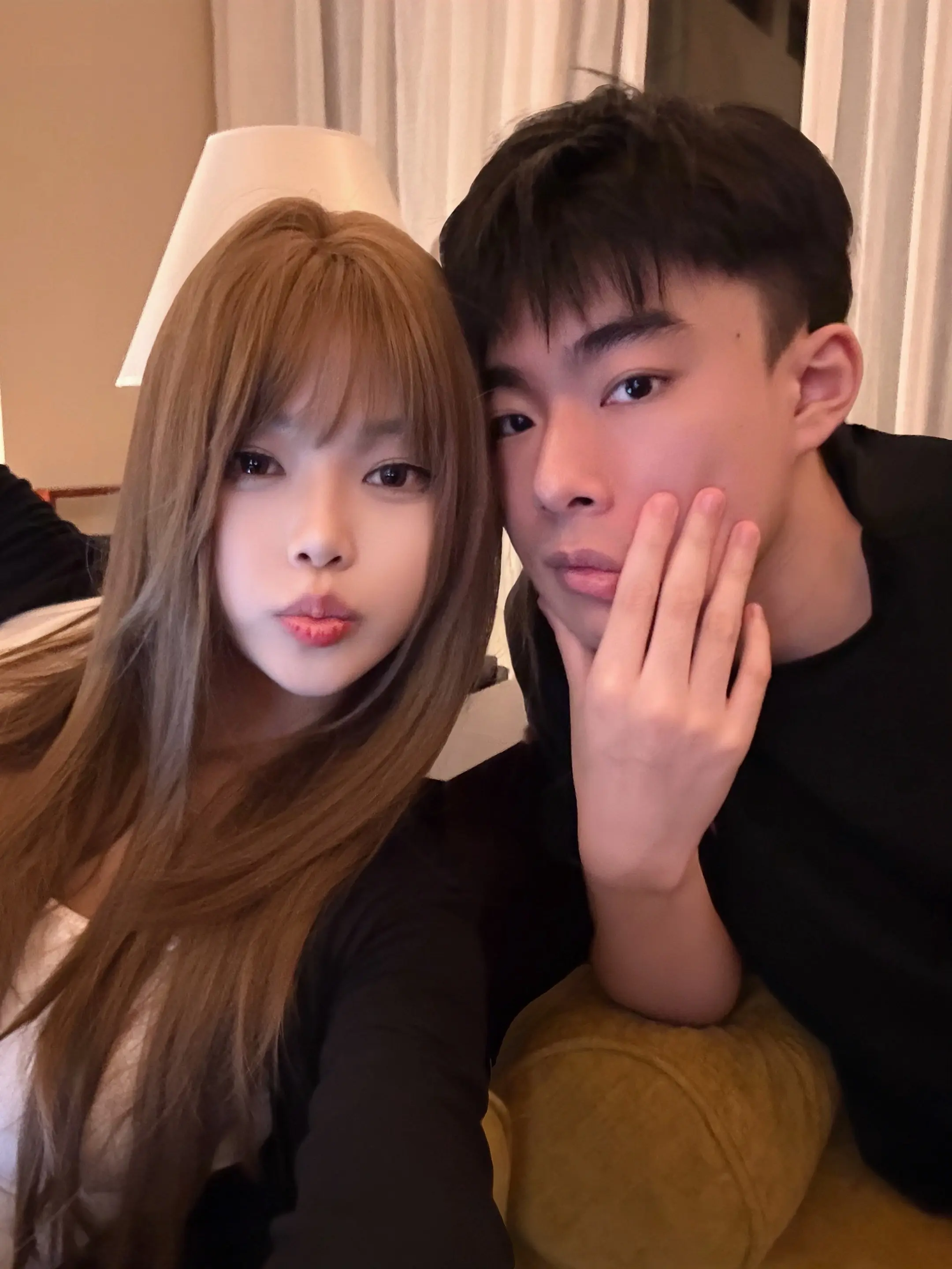 看我不爽那就看我爽。