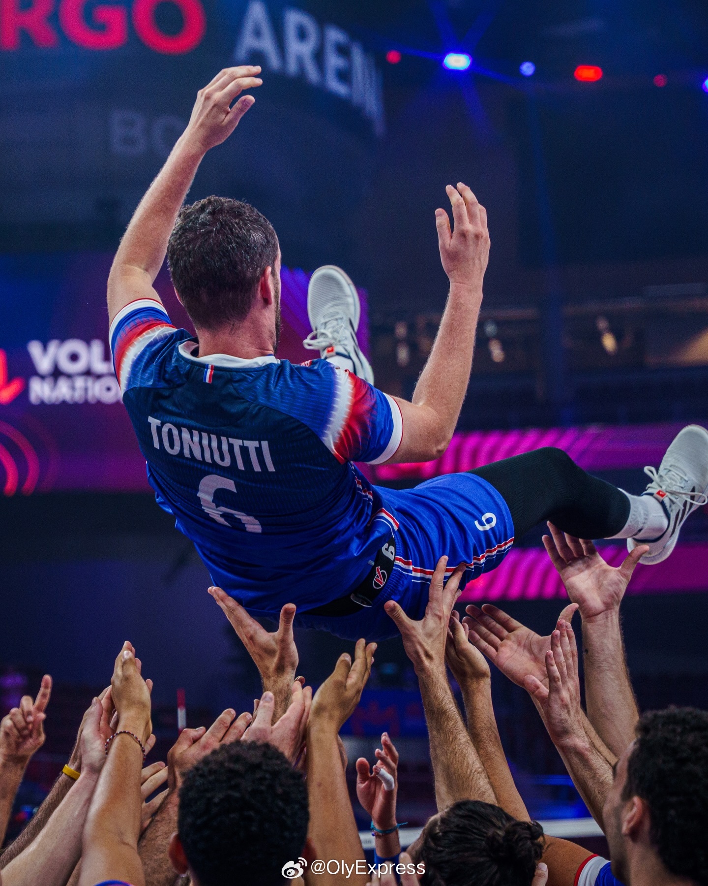 【法国男排队长托纽蒂结束国家队生涯】国际排坛动态 4月1日，法国排协、法国男排官