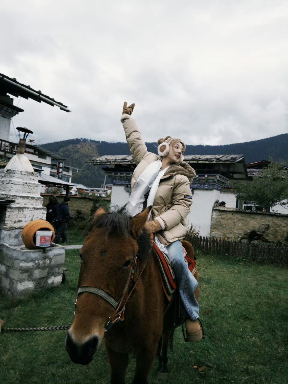 宋雨琦西藏九宫格宋雨琦西藏明信片宋雨琦西藏九宫格，解锁新的城市地标，[赢牛奶][