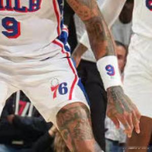 5月9日，NBA季后赛次轮G3尼克斯客场对阵76人，76人迎来恩比德复出。尼克斯