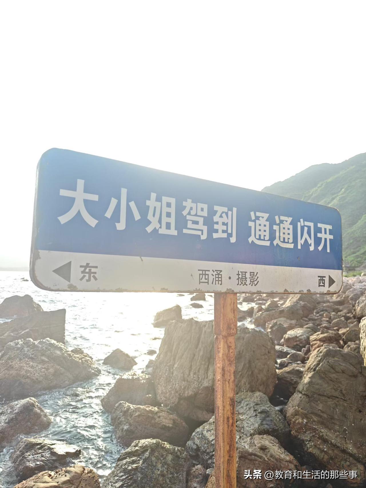 公司聚餐，可以带另一半，
领导刚宣布完，
一姑娘弱弱地问：
我能带别人老公吗？