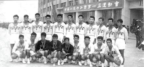 武汉足球记忆， 九头鸟有多少梦可重来（1）

◆1953年，中南队正式落户武汉