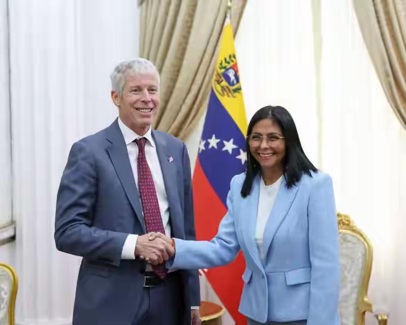 委内瑞拉代总统会见美国能源部长 2026年2月11日，委内瑞拉代总统罗德里格斯在