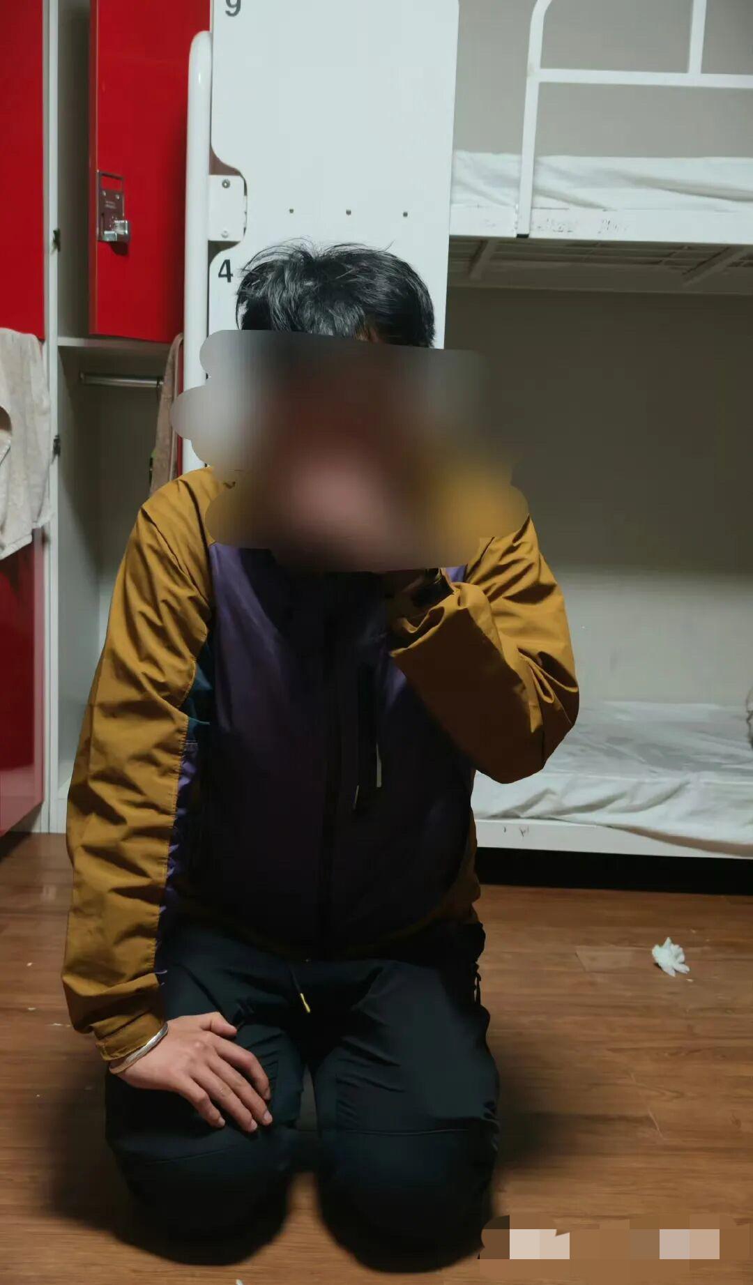 一中国女生在韩国青旅遭到日本人猥亵，更离谱的是竟然撒尿在她身上。事情发生于 4 