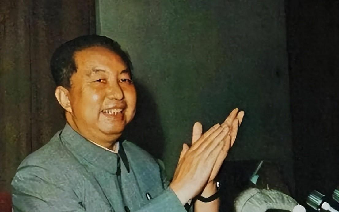 华国锋参加女儿的家长会时遭遇老师发问，你贵姓？请问您的职业是什么？他的反应令人关