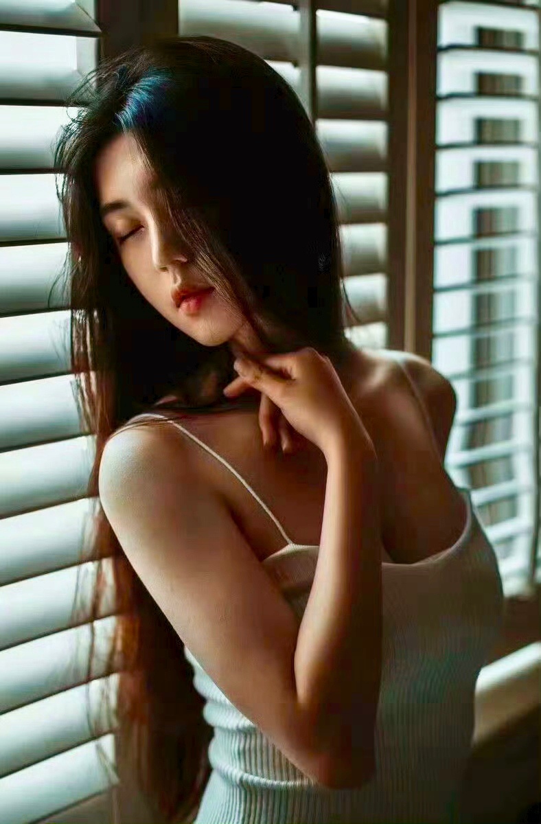 生活手记读不懂的人心，就搁在风里；求不到的圆满，缺憾也是诗意。琐事缠身，且歇一歇