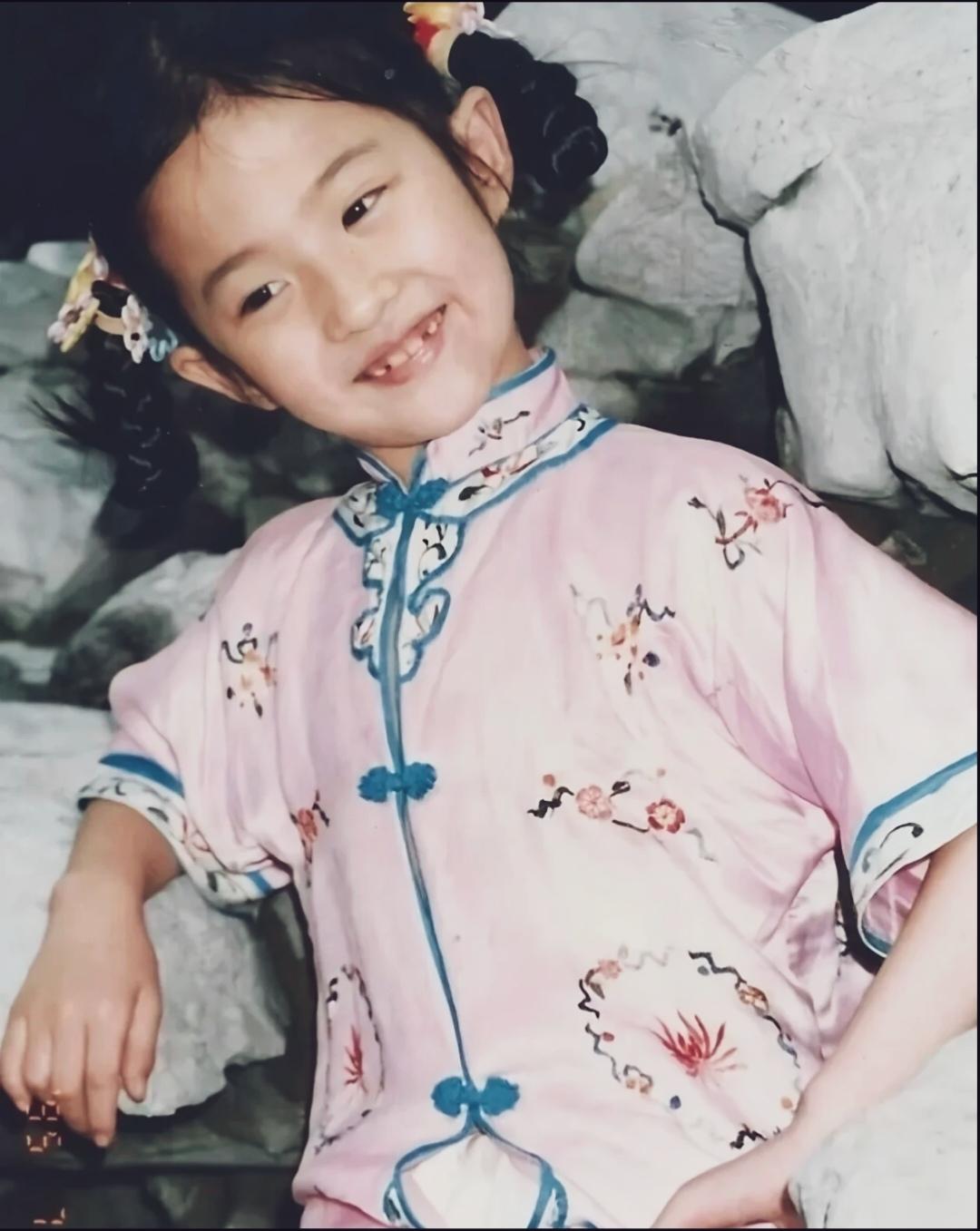 这妮子太萌了！你肯定认不出来。