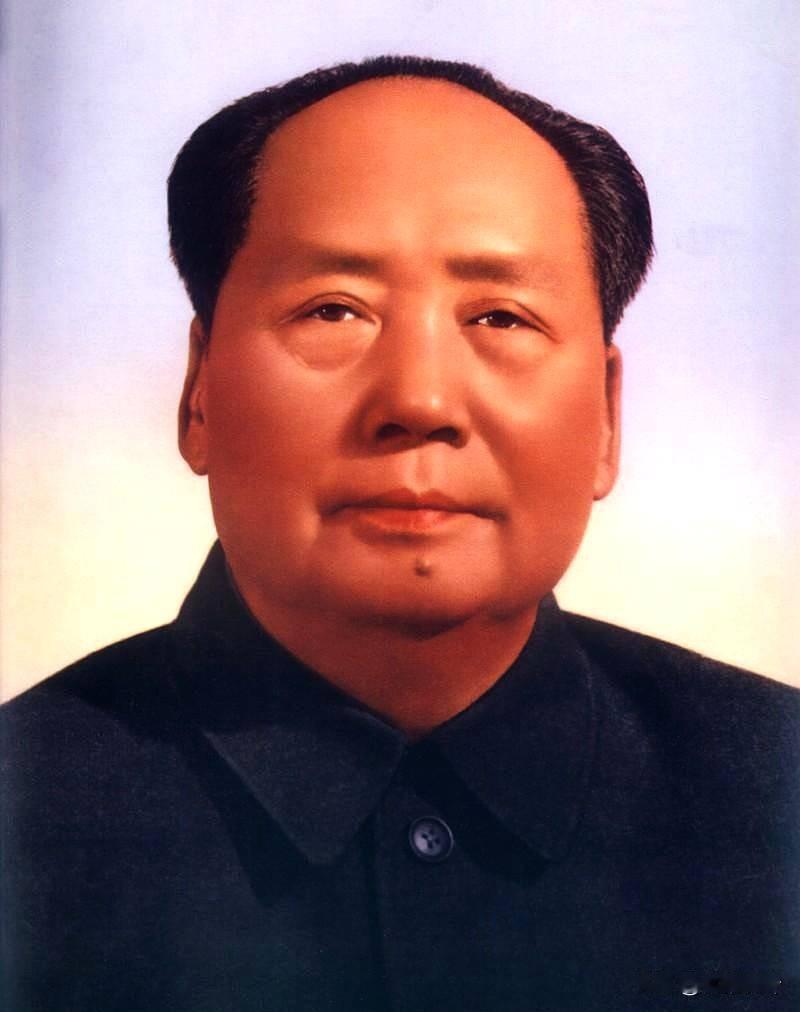 毛主席对基层医疗的关注，透着对群众健康的牵挂。1953 年，偏远乡村缺医生和药品