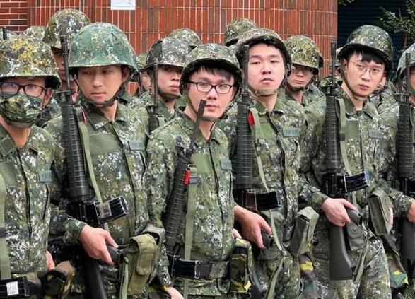 台湾统一过程中会不会有台湾部队起义？说实话，台湾目前20多万部队，志愿兵16万，