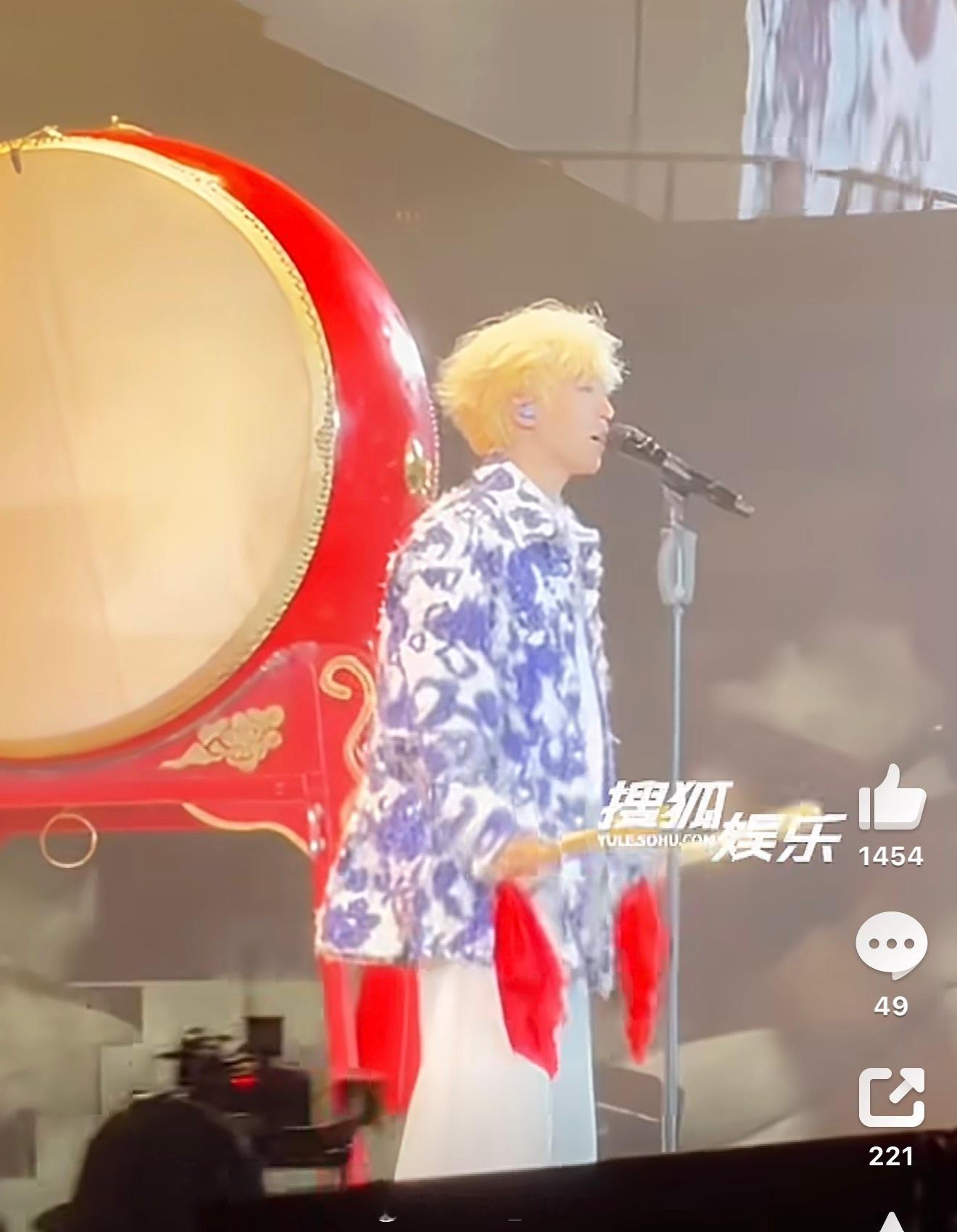 王俊凯唱功 原来去国外留学也能有好唱功呀三小感觉也就他认真做音乐了