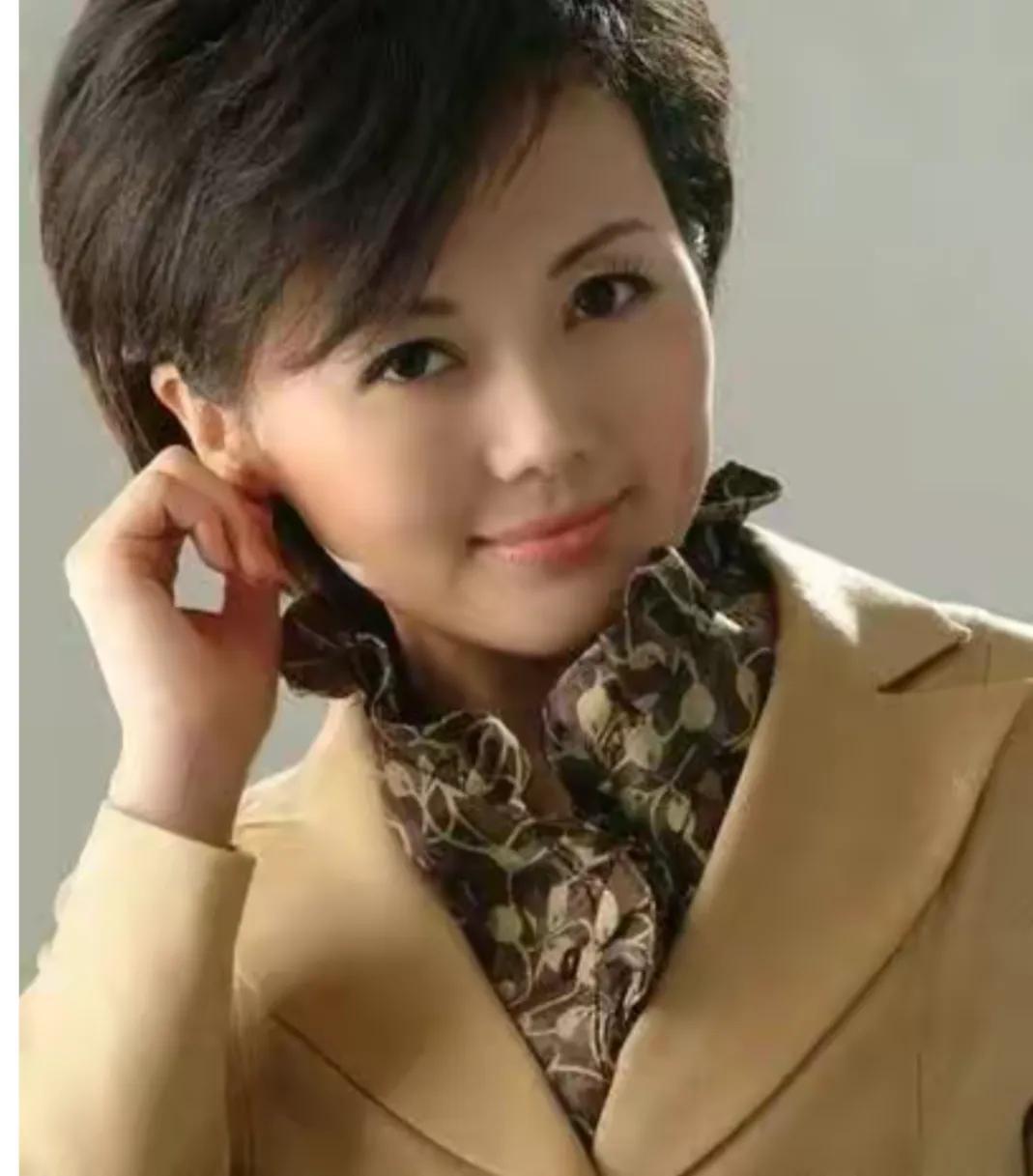 央视美女
主持柴璐