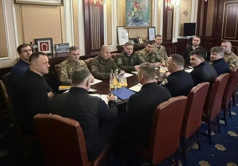 乌克兰新任总统办公室主任布达诺夫向泽连斯基汇报称，目前乌克兰在动员方面存在的最大