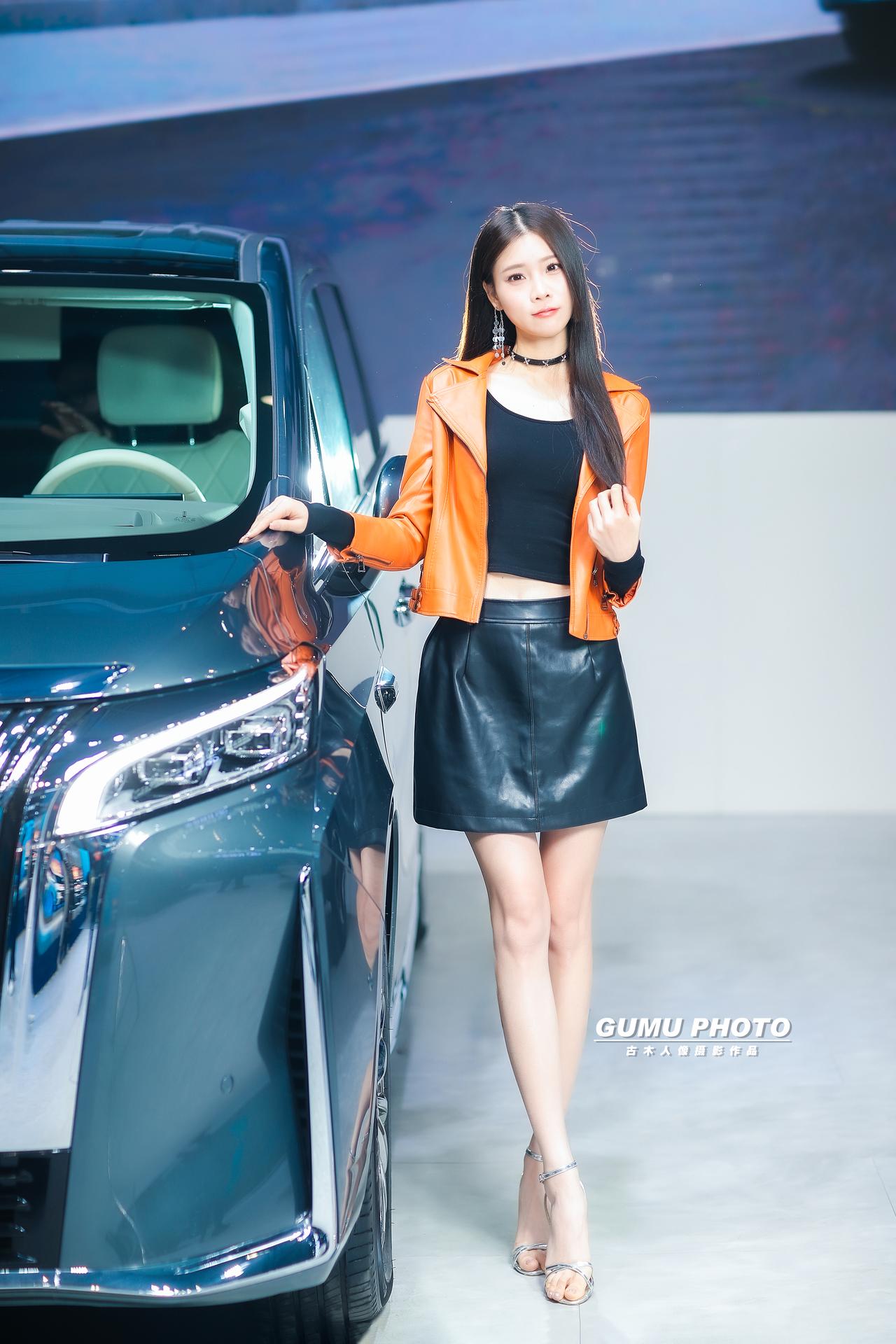 2025重庆汽车消费节长城展台模特小姐姐