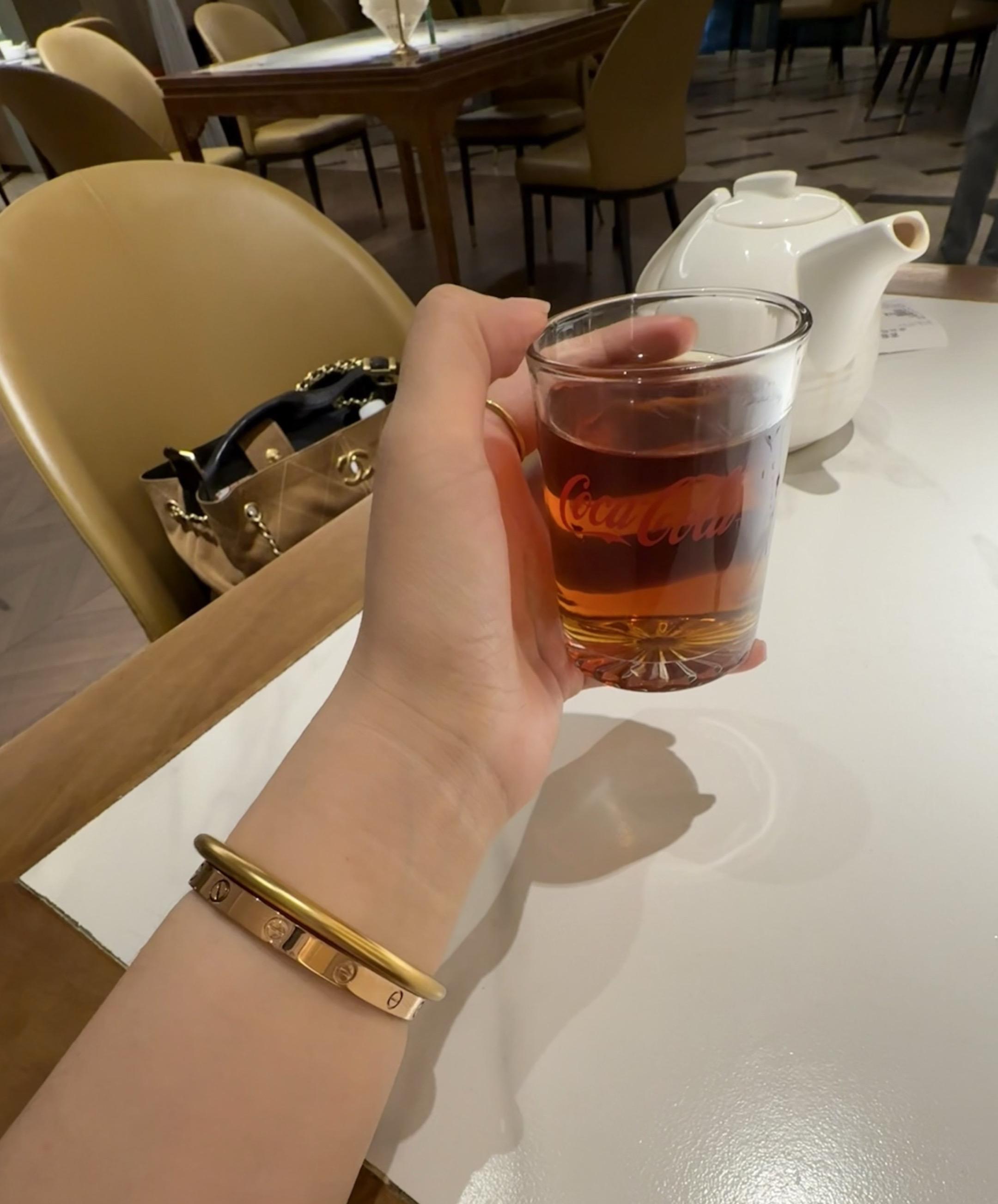 我好像并没有很快乐。