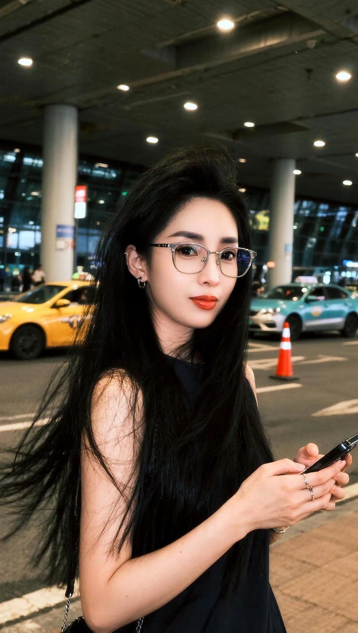 如果全世界都对你恶语相加，那我就对你说上一世情话 ——马頔《傲寒》迷你小世界