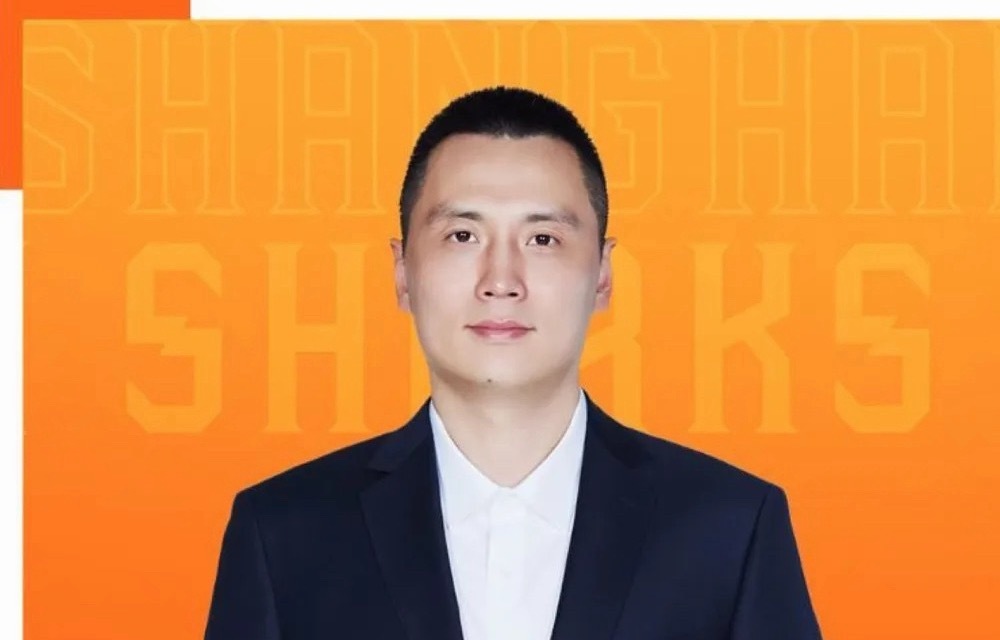 CBA季后赛今晚继续进行，上海队将在主场迎战山东男篮，比赛开始前上海队主教练卢伟