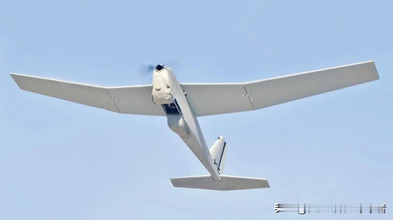 美国无人机RQ-20 Puma落入俄罗斯工程师手中。
俄罗斯军方在北部军区捕获了