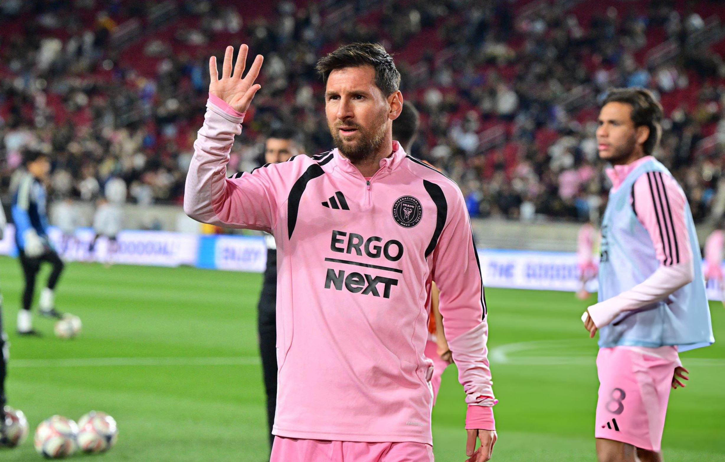 新赛季首场正式比赛，梅西赛前热身图！！洛杉矶fcvs迈阿密国际梅西