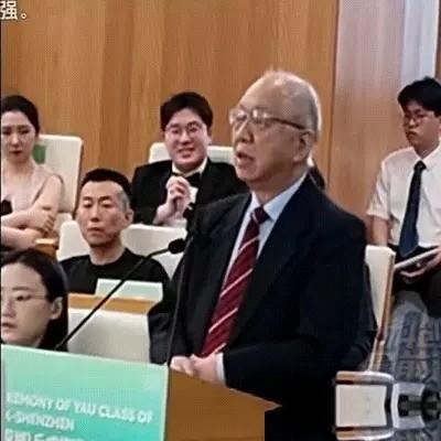 “遮羞布被扯掉了！”美籍华裔数学家丘成桐直言：中国的数学水平比 美国 落后了80