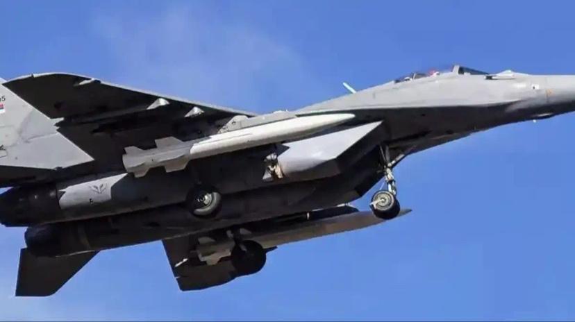 据可靠消息
武契奇亲口证实，已采购中国高超导弹对抗北约，“非常非常贵”！

对塞