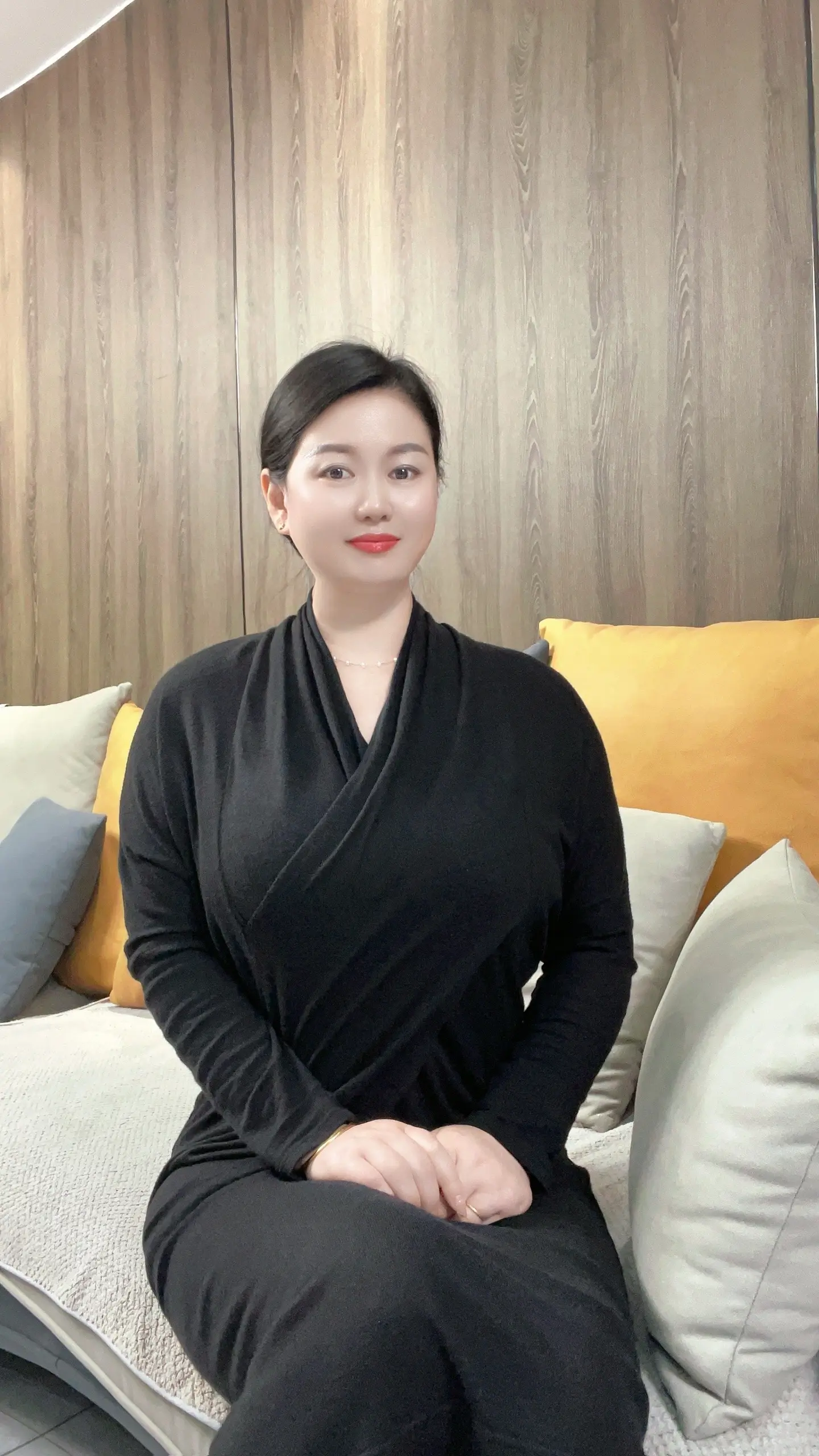 成年人的平静，三分之一是理解，三分之一是妥协，最后是算了……
