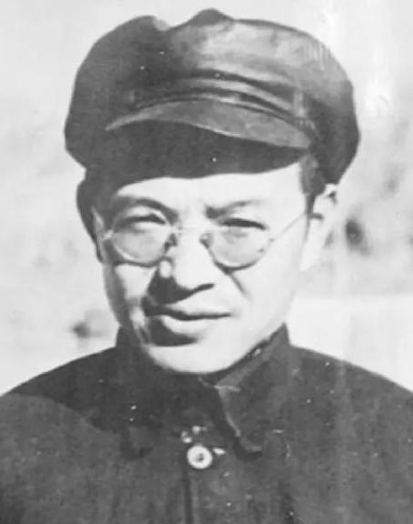 新中国成立后，张闻天始终想不明白，我军3万人马，怎么战胜几十万强敌？就凭毛泽东的