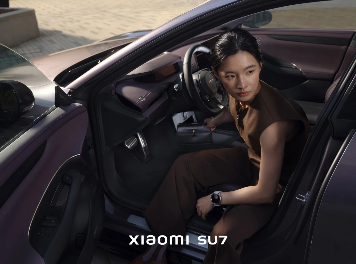 小米的决策可真绝啊
又出了个霞光紫色，这不就是来捣乱的！
xiaomi汽车SU7...