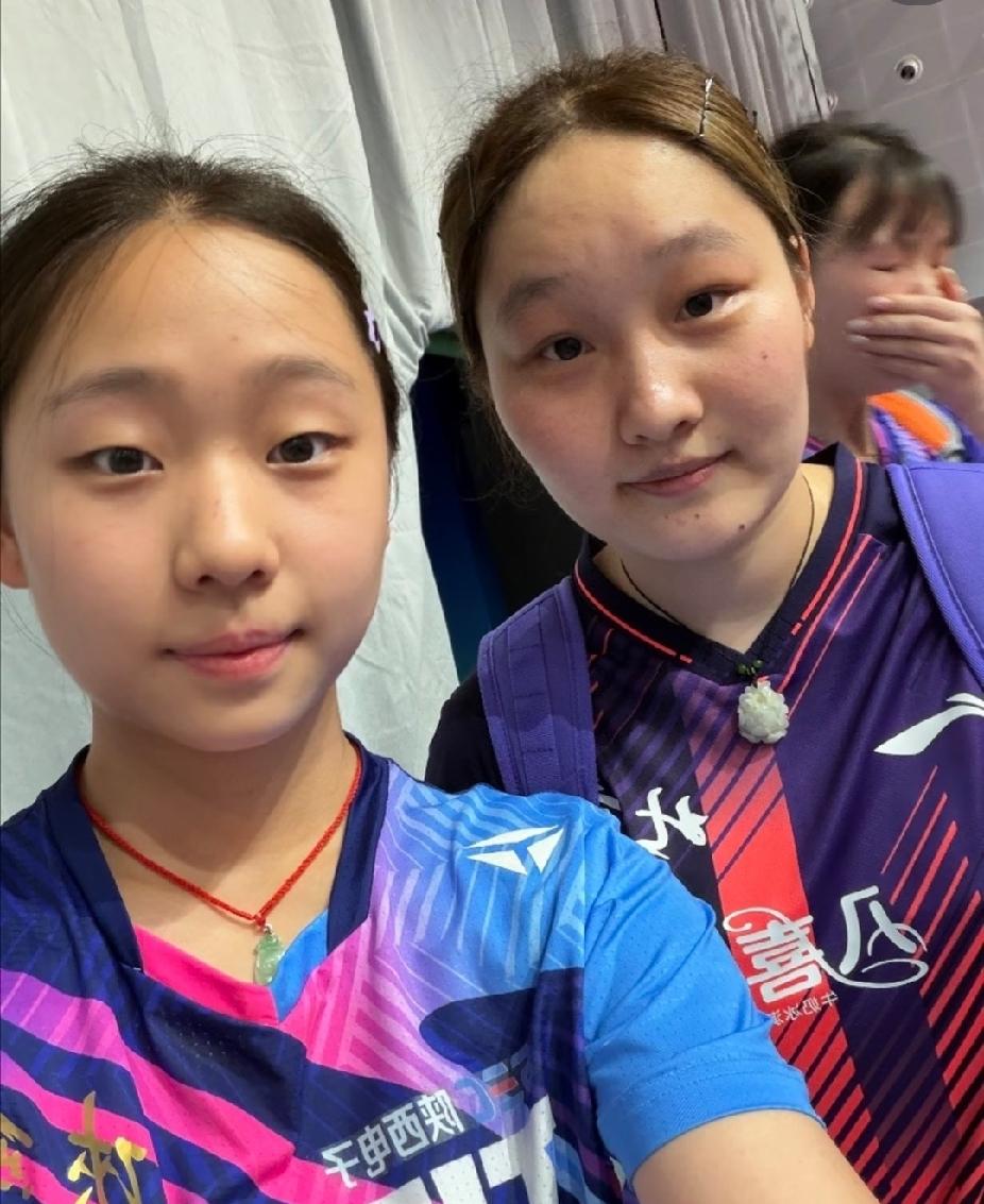 长沙全锦赛训练馆热闹十足！林高远、林诗栋、温瑞博、李雅可全部抵达就位，抓紧时间热