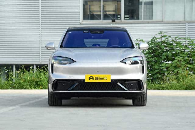 别只看颜值！25万级家用SUV容易被忽略的刚需，问界M6拿捏了？