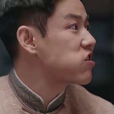 追剧《灼灼韶华》，昨晚剧情，韶华预言陈二顺要不到两年就会把陈家败光。
     