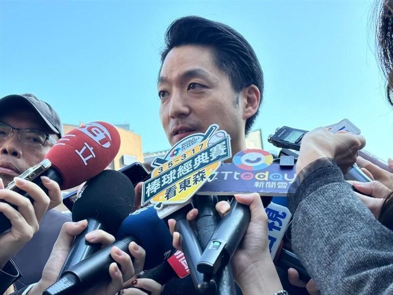 如果赖清德罢免或撤销蒋万安的台北市长职务，那么蒋万安或能成为当今台湾的民族英雄？