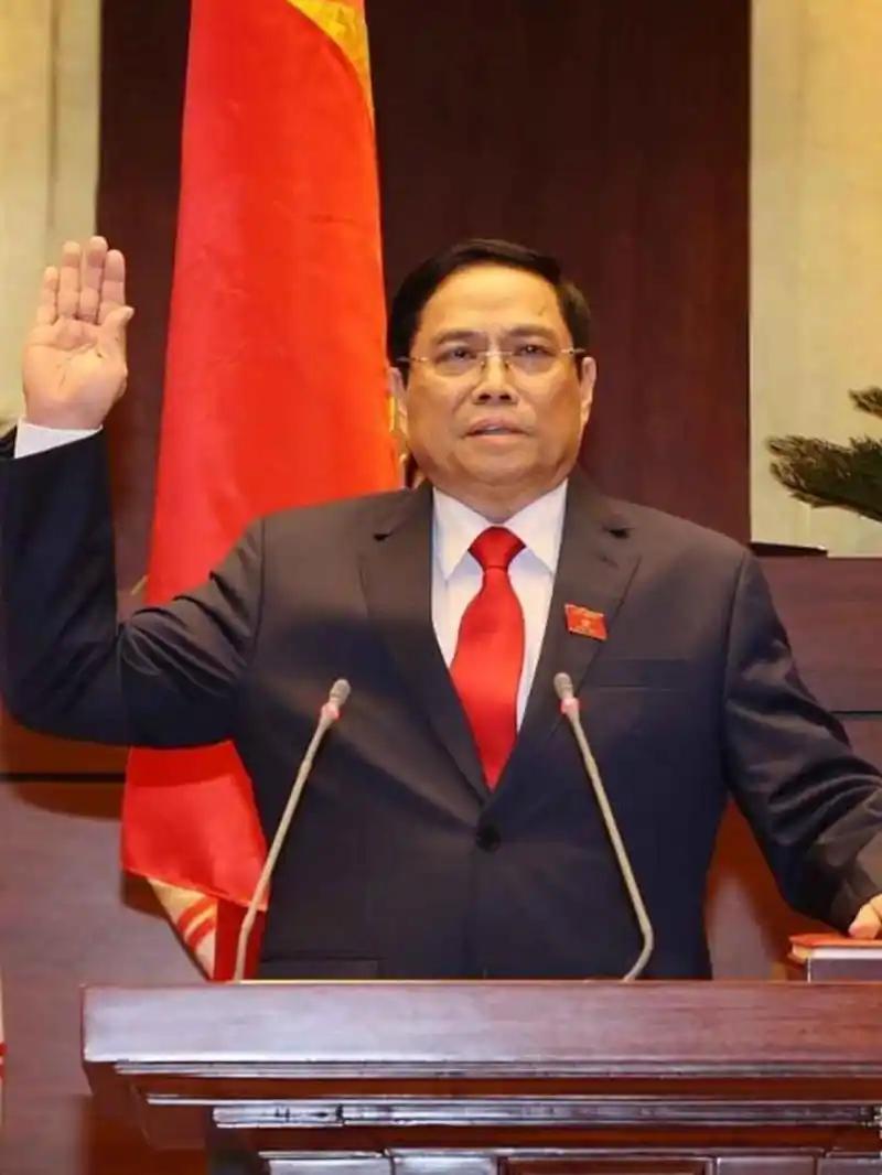 越南部长担心的表示，如果越南高铁在今年没有动工的话，那么这个项目离黄不远了。
