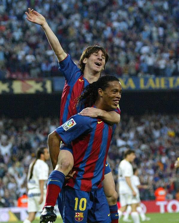 1⚽                                     9