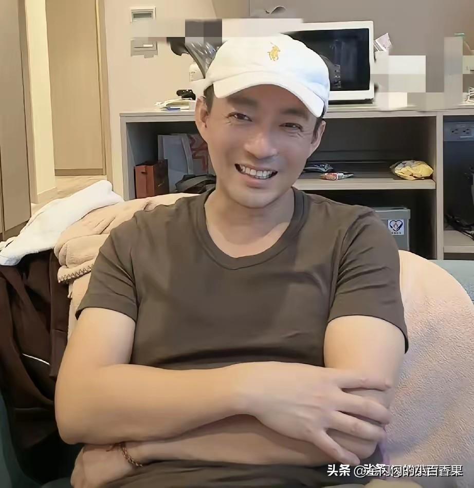 汪小菲现在也学会主动跟网友报告行程了，看得出马筱梅这个贤内助当得真成功，把以前不