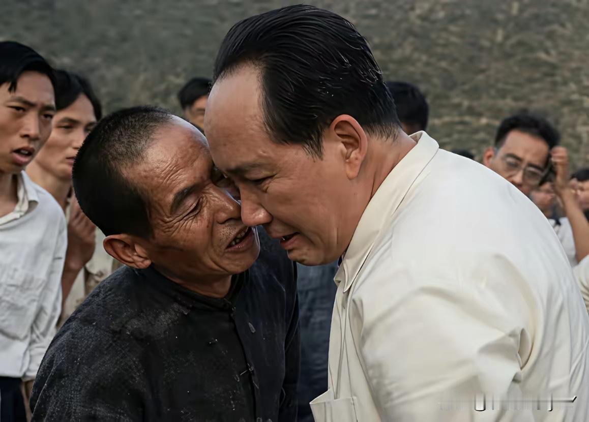没有与农民的心贴心，
哪儿来的与农民脸贴脸！
中国革命的胜利是农民用小推车推出来