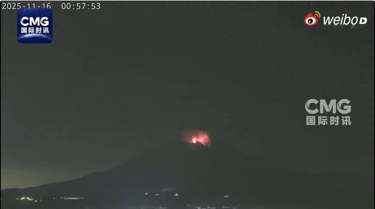 太可怕了！日本樱岛火山连续两次爆发，4座埃菲尔铁塔叠起来那么高的烟柱直冲天上，碎