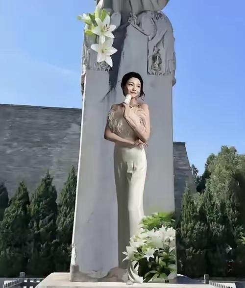 具俊晔为大S设计的雕像完工的消息，让不少人心里泛起波澜。1月28日台媒报道，墓园