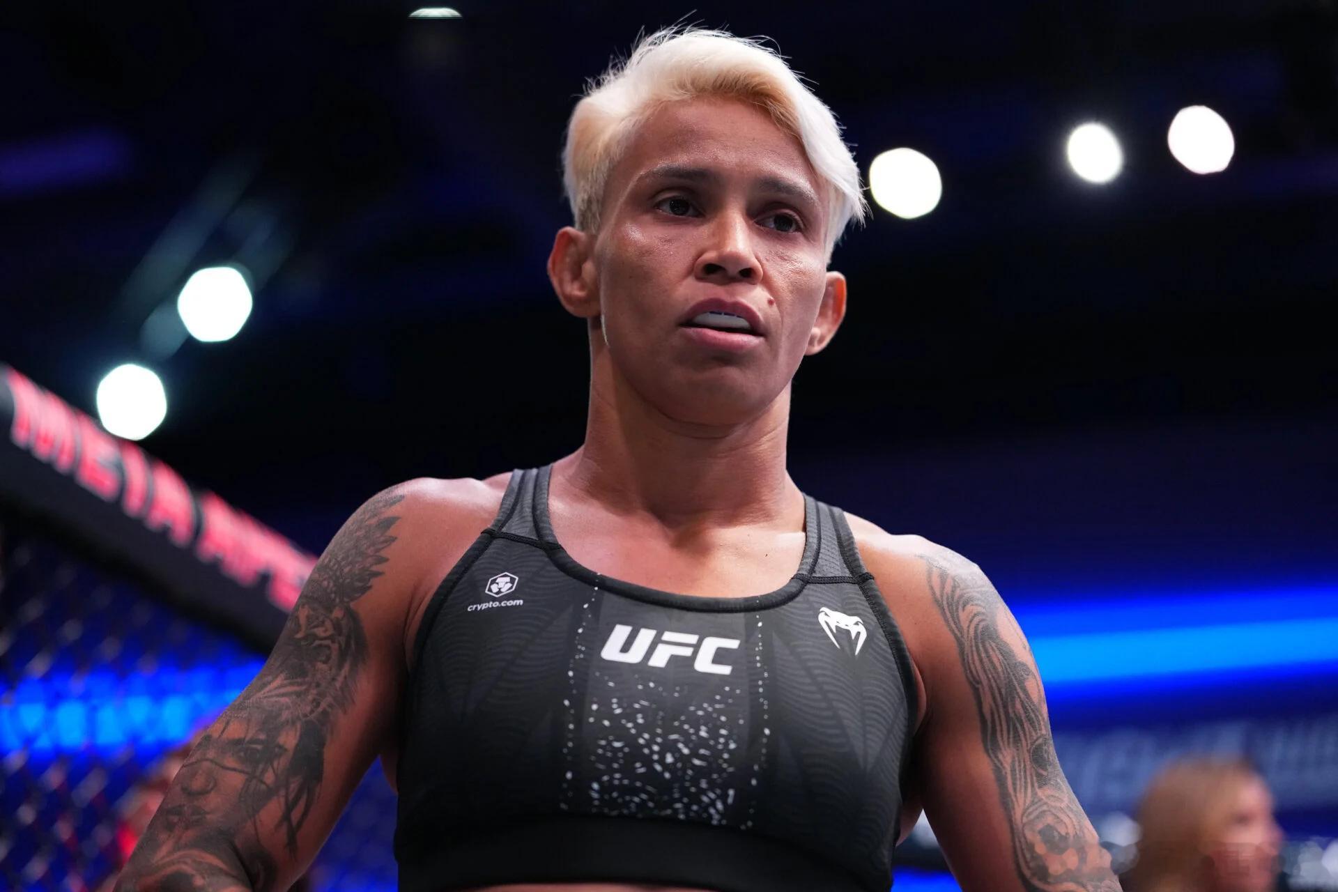 UFC 39岁的前UFC冠军挑战者阿曼达·莱莫斯 (Amanda Lemos) 