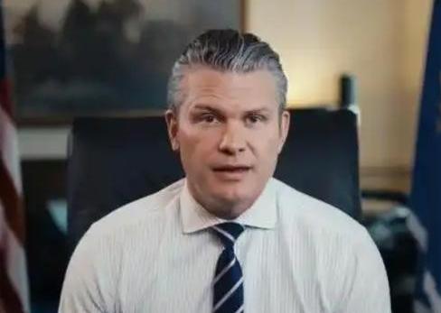 美国国防部长赫格塞思签署了一道让人头皮发麻的文件。从今以后，所有 美军 士兵，可