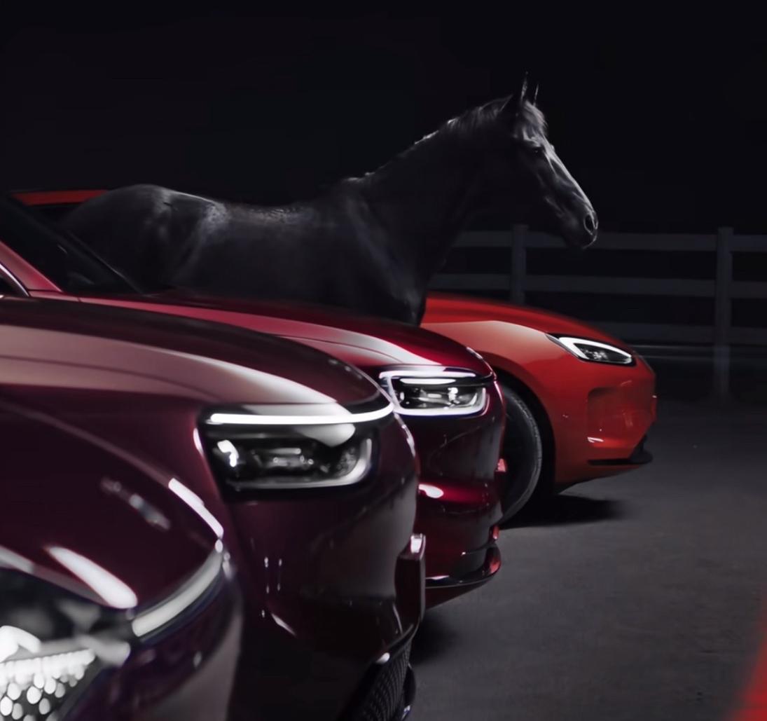 早上看到余总官宣了，“56789”凑齐，春天见”，鸿蒙智行也发了问界M6的预告视