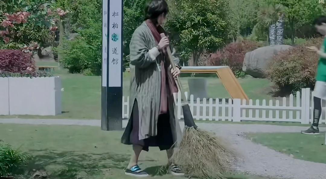 小飞鱼 . ៸៸᳐Q⩊o៸鱼郭俊辰赵耀