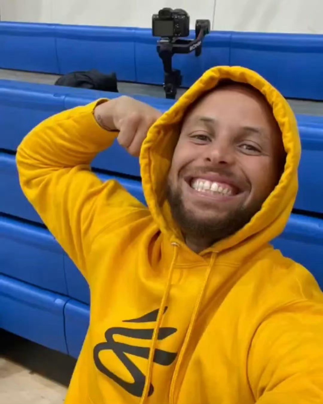 库里38岁生日快乐 🎂不知不觉我们陪着他已经过去这么多年了你还记得你第一次认识