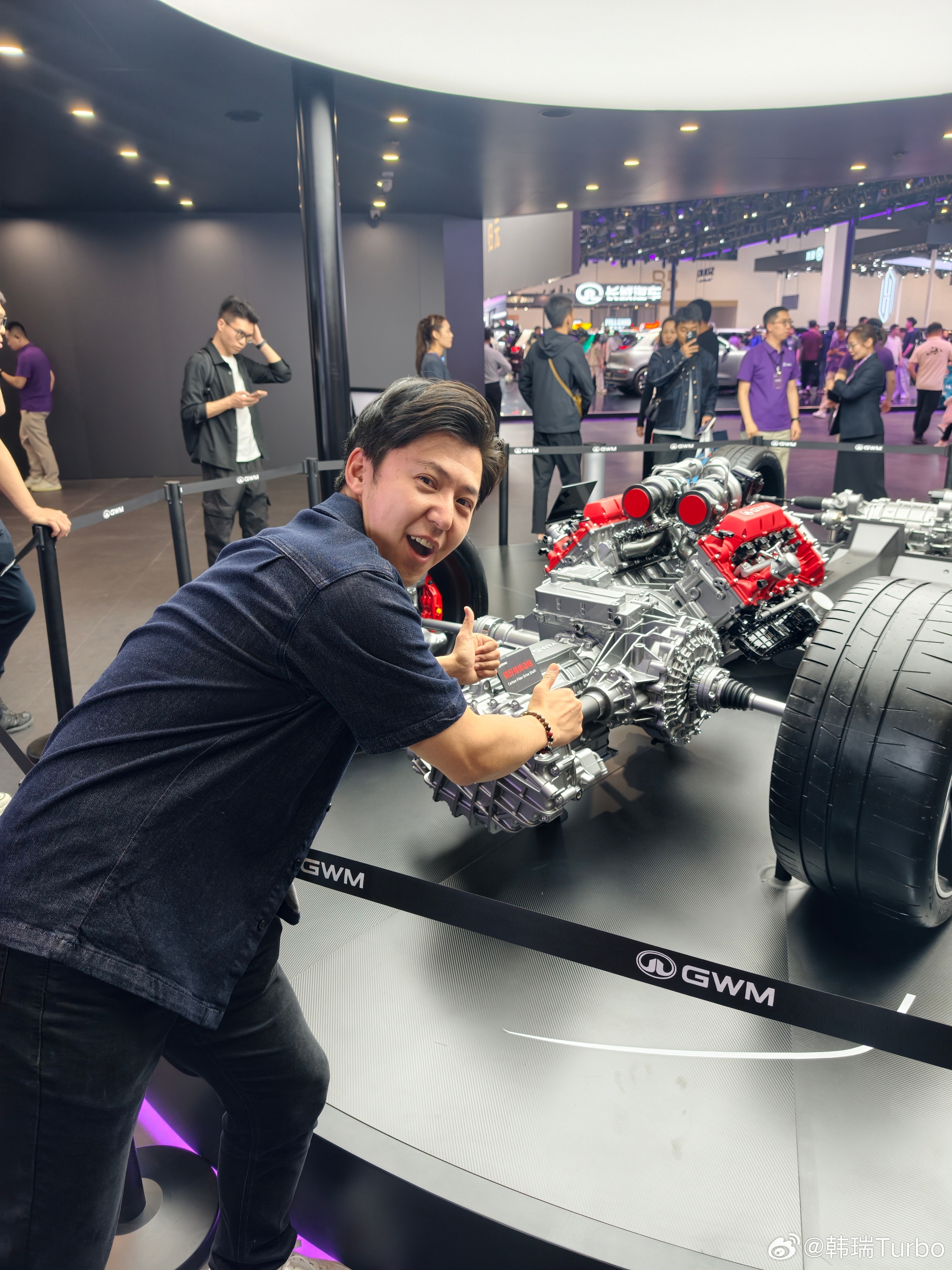 长城GF中置V8超跑架构，以GT3(纯油)赛事规则为基础打造，民用版加上混动，动