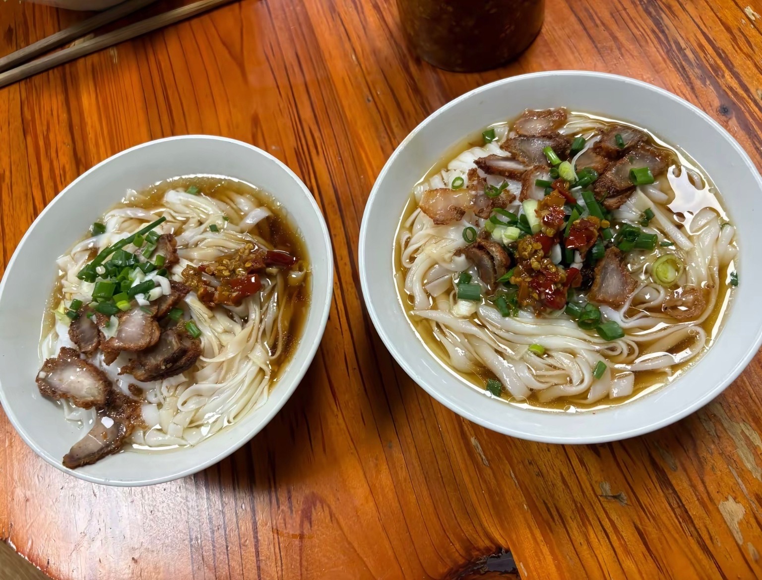 玉林三角铺叉烧粉玉林叉烧粉同城热点创作计划 玉林市容县县地有名的地方～三角铺，有