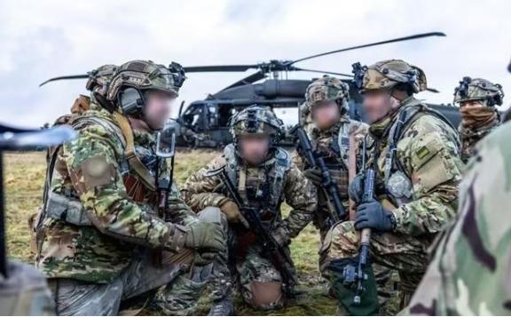 俄罗斯现在终于明白了，美国早就参战了！在俄乌战场，有最多数千名美军正在与俄罗斯打