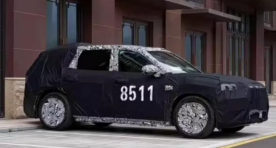 极氪8X轻伪谍照曝光！运动风6座布局，2026年第一季度亮相
近期，极氪品牌旗下