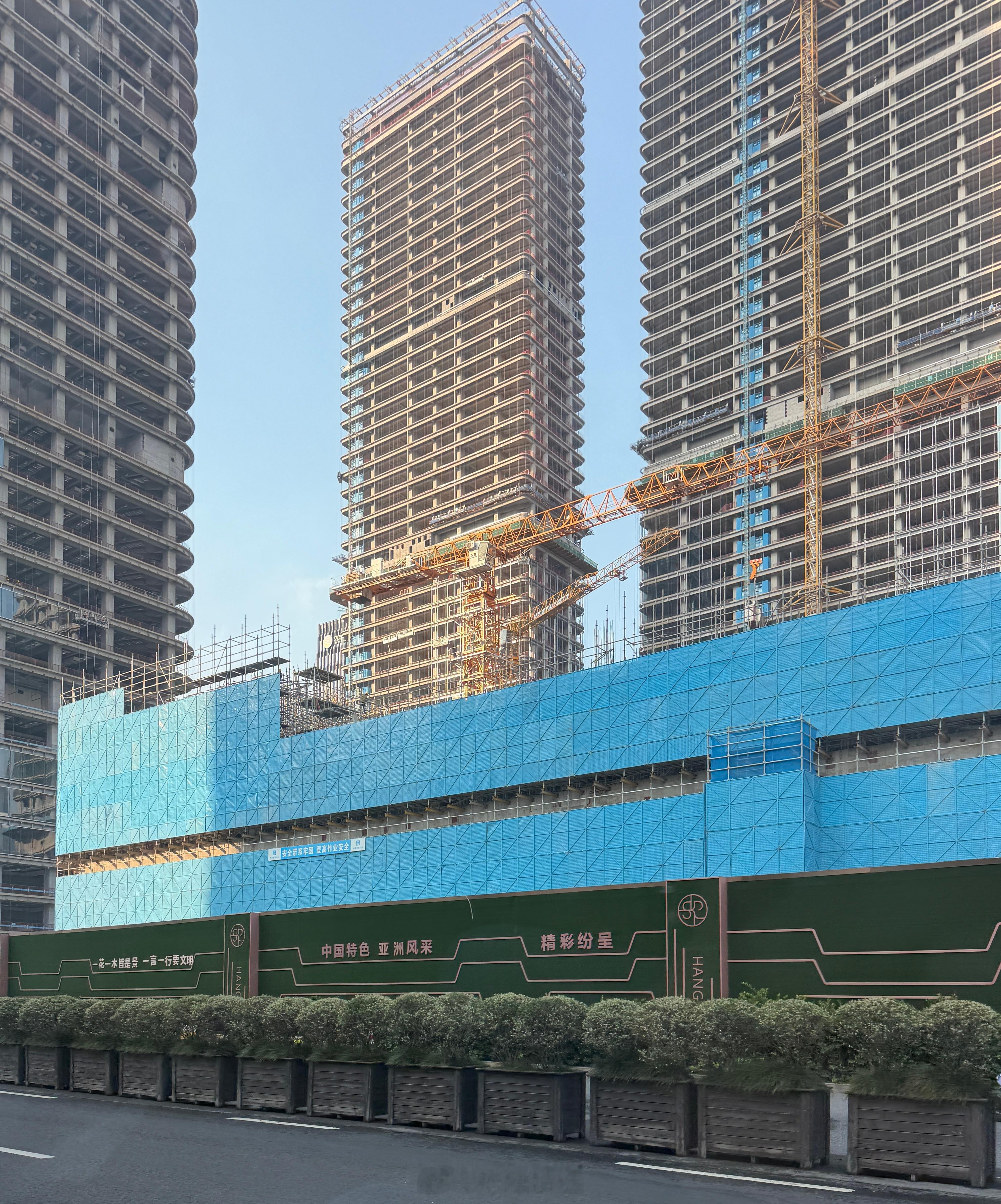 出地面后进度很快的SKP商场，来自©️新总 的记录。 ​​​