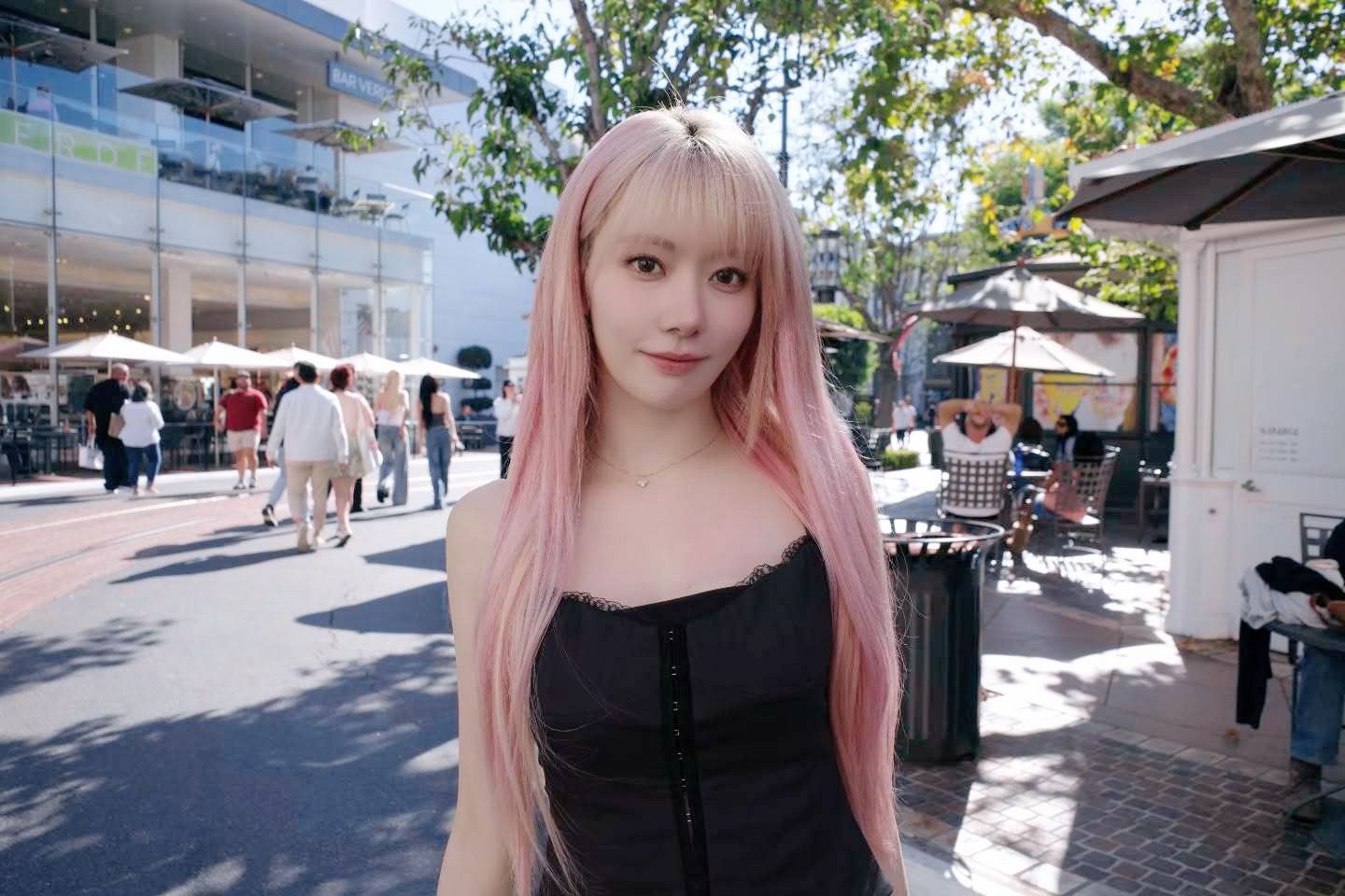 自由的风吹向樱花宫脇咲良