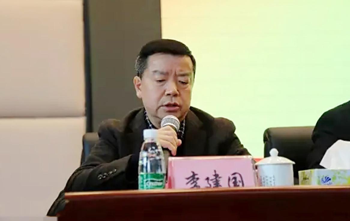 在网上看到遵义医科大学第五附属（珠海）医院李建国的消息，让我既好奇又困惑。贵州遵
